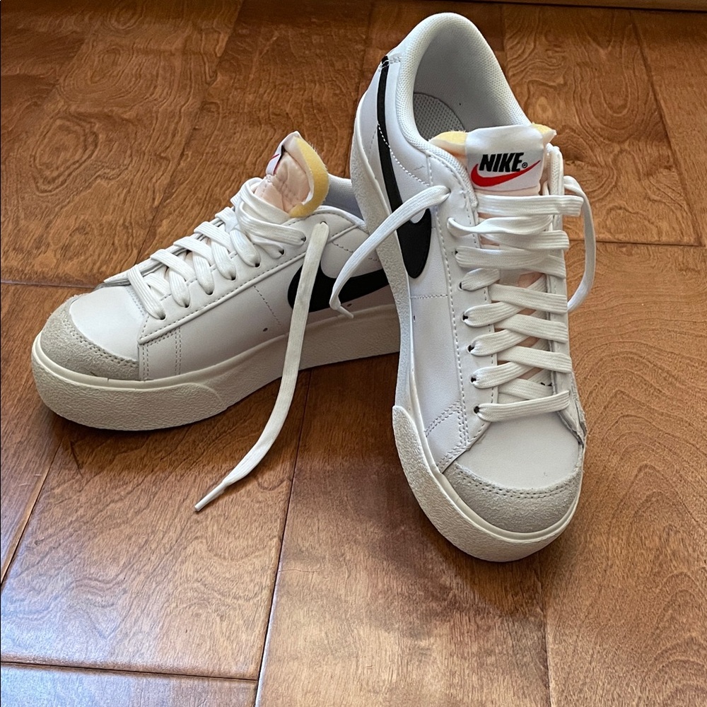 Nike White and Gray Casual Sneakers